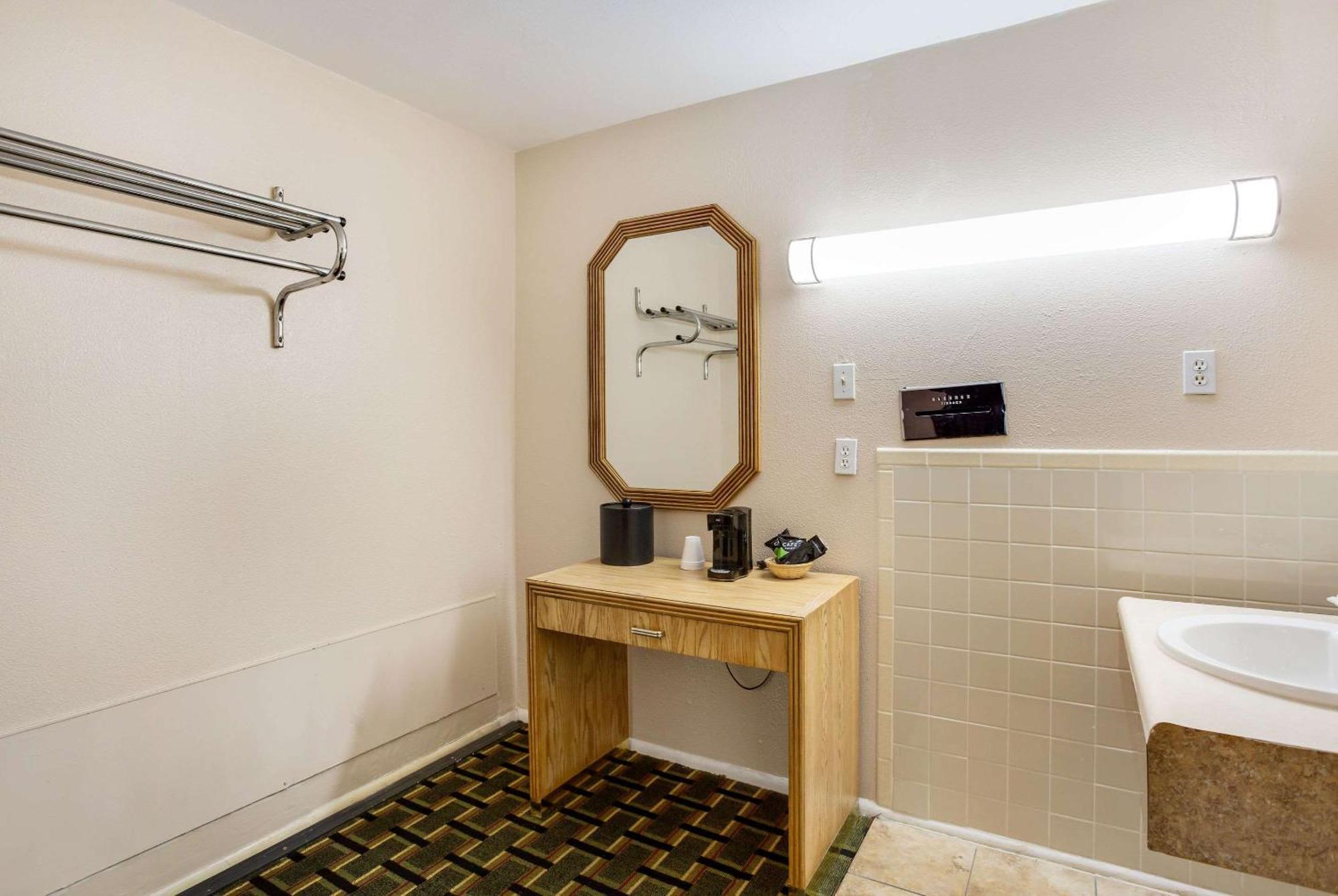 Rodeway Inn & Suites Raton Dış mekan fotoğraf
